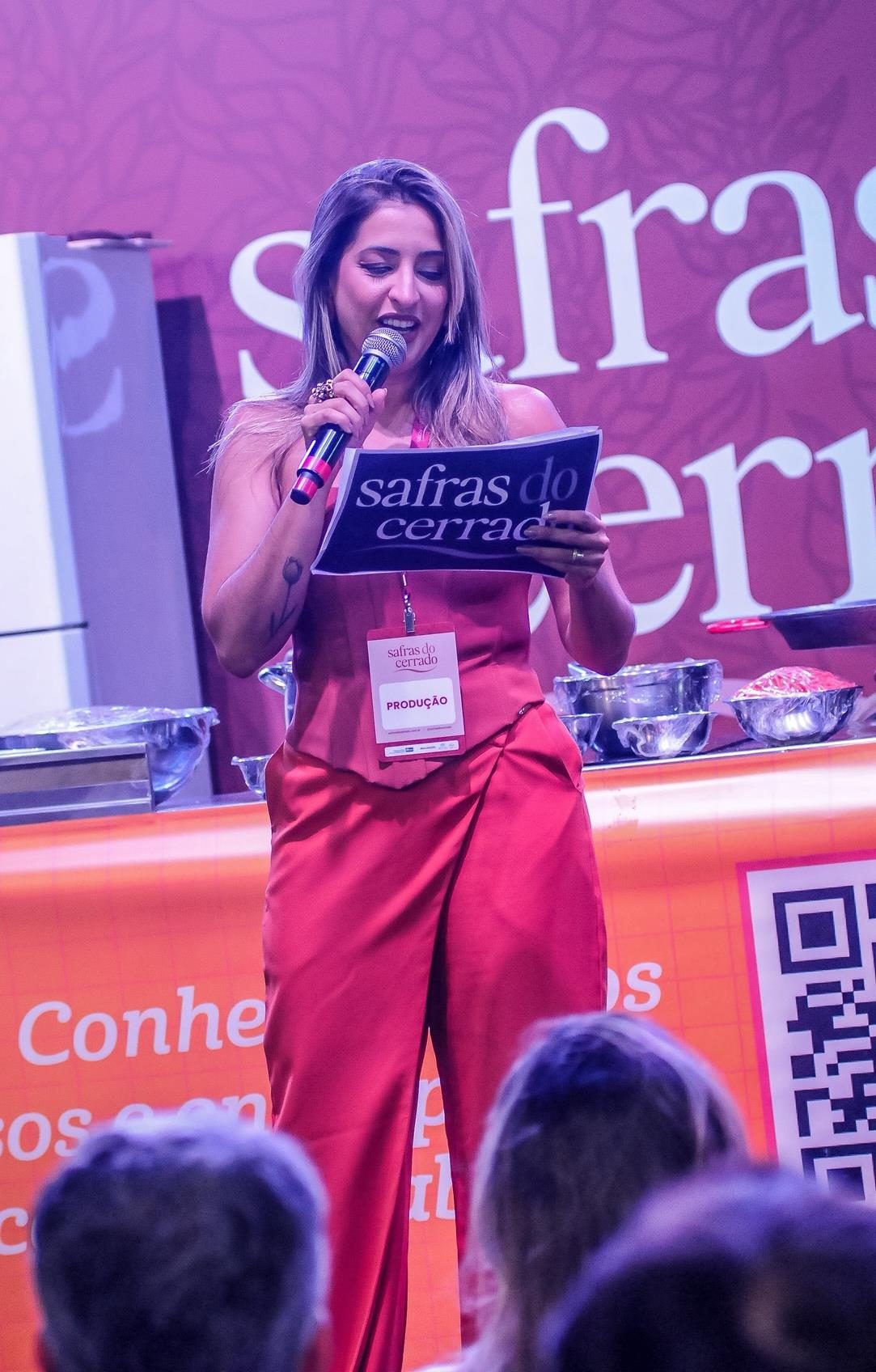 Apresentação no palco do Safras do Cerrado